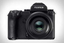 bobbycaputo:  FUJIFILM GFX 50S CAMERAFuji’s X-Series APS-C cameras have earned a reputation as some of the best, most stylish shooters out there. The Fujifilm GFX 50S Camera brings those photographic capabilities to a whole new system. Its new G Format