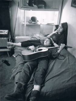 babeimgonnaleaveu:  Bob Dylan and Suze Rotolo at their Greenwich Village apartment, January 1962 