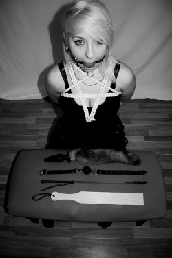 bdsmgeek:  cannotdreamtonight:  Troi Hanson, 22, Leeds.Won 7th place in a ‘Rope Rigging’ competition at Carpe Deim in Leeds, 2013. Troi teaches Shibari in Leeds, and participates/organises a lot of photo shoots to show off his work.Picking up his