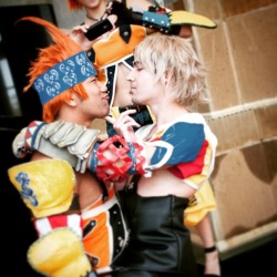 shinrajunkie:  Things got really REALLY weird at otakon 2 years ago… Lol  With rejecteddemo as tidus and our friend D as other wakka. Many thank to Sonja of Soulfire Photography for shooting whatever this even was. Haha #wakka #tidus #final fantasy