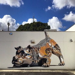 blazepress:  Chrome dog mural by Bik Ismo