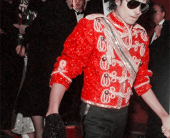 GIF su Michael Jackson. - Pagina 10 Tumblr_niyp3sTakC1qbc20oo1_250