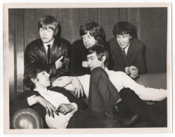 keithswhore:  siam-cat:  Photo taken by a friend of my dad’s: The Rolling Stones hanging out in the backstage area near Sheffield, UK. Circa mid 1960s.   @sideburn