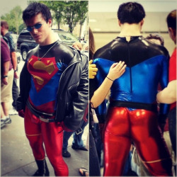 gaycomicgeek:  http://gaycomicgeek.com/rubbervinyl-andor-shiny-costume-fetish-who-likes-these-costumes-nsfw/  I have never worn a rubber or shiny vinyl lycra costume to a comic con before. The shininess always deters me as I get distracted easily and