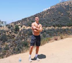 derekbinsack:  With my lulu fam @lululemon (at Runyon Canyon - Los Angeles / Hollywood)