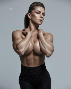 scitechfitness:  hardisthenewhot: Juliana Malacarne Still a queen after all these years.   Yes. 