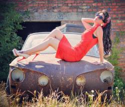 bugnuz:  Rusty Queen 🚗: @domotorcsaba 📷: @mandybanya #typ34ghia #rustycar #cargirl #classicvw #vwoldtimer #oldtimer #junkyard #junkyardgirls