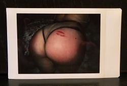 herdirtylittleheart:  herdirtylittleheart:  Joie’s girlfriend left her mark(s)   Sapphic Slumber Party: # 3 / All / Tips     Photos and details about the upcoming Sapphic Slumber Party WILL NOT be posted on tumblr, but you can still see them by…Signing