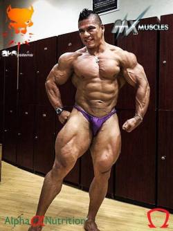 knuckleboycory:  muscle-roids-y-bears:    Raúl Sánchez     Hell ya! Roids all the way bro, shrink that shit to nothing!