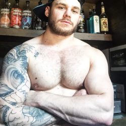 togepistew:  matthewcamp:  #bulk #snowhitetan #glassofmilk #meathead #instagood #manbearpig #sexy #cocktail #armpits #eightpointfive #smellslikesex  Daddy