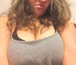 chubby-colombian-wifey:  Come and fuck this tits use them and your stress balls and squeeze  the milk out of them, suck them so hard make me so wet, come use me and cum all over my tits. -Wifey