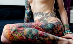 brutal-as-fuck:  Tattoo blog 👽  