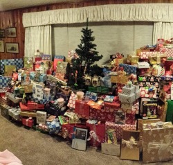 ukrainianbarbiedoll:  spicy-vagina-tacos:  saintsghost:  marysonofjames:  This is not even a joke. This is my cousin’s tree (or lack thereof). He’s an only child. I cannot even fathom this picture. He said it takes 5-6 hours to open them.  Is your