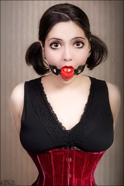 avagray1028:  Fucking hot ball gag that you can buy at the best bondage gear store on the web: Extreme Restraints  Mmmm