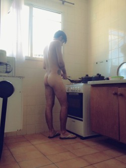 bearminator:  hotcunts:  If you are this hot cooking like this should be mandatory  I need a cook like you