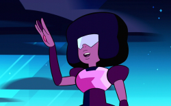 out of context, this looks like Garnet is happily waving goodbye