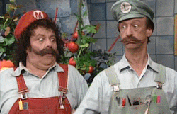 nikoanesti:  I loved these two as the Mario Bros., even if the skits were really lame  Hey paisanos!