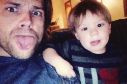 my-tardis-sense-is-tingling:  deansdaydreams:  Jared &amp; Thomas, Jensen &amp; JJ, Misha &amp; West  i love how jared and jensen’s kids just look so happy trying to be just like dad and then west is over there like i don’t even know this man what