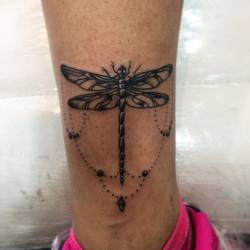 #tattoo #tatuaje #tatué #Libelula #dragonfly #ink #inklove #black #blackwork #tattooed#tattooedgirl #pierna #leg #tobillo #colgantes #lineas #line #lines #linea #venezuela #lara #barquisimeto #colombia #argentina #gabodiaz #gabrieldiaz #gabrielwayne