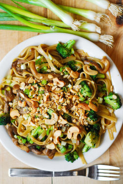 foodffs:  Asian pasta with broccoli and mushrooms  Really nice recipes. Every hour.   