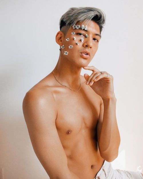 willyoulovemeh: Flowers were on sale at the store, so naturally I bought them and put them on my face 🌸📸 - Posting a tutorial video on tiktok tomorrow! Which one should I post first? The phone or the camera one? • • • • • #pinoy #filipino