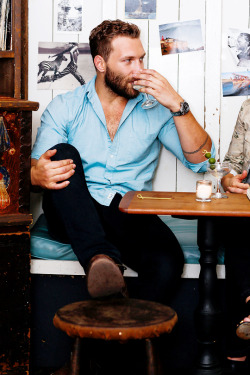 queerfour:  “I’m so fatiiiiigued by my muuuuscles. It’s true!” - Jai Courtney