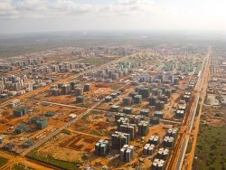 sixpenceee:  Ghost Town: Nova Cidade de KilambaLocated in contains Angola, this town contains 2,800 apartments split between 750 high-rise buildings. It was built to house close to half a million people and comes complete with its own schools and retail