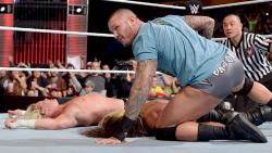 Randy Orton wore out both Seth &amp; Dolph?! He must be very good! 😋 