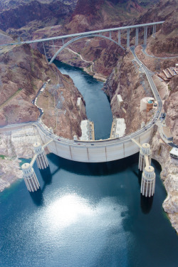 h4ilstorm:  Backside of Hoover Dam (by pliebrand) 