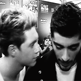 turntogrey:  23/60: Favourite Ziall moment (s) - Kissing ft 'Beep. Beep. Boop'.          