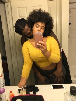 taylorisahippie:  90svigilante:  its-a-different-world:  zaiahlynn:He made me twist up his hair so it can grow long  “like mine.” Lol This is so pure.  Awww  Black love man 😩😍😍
