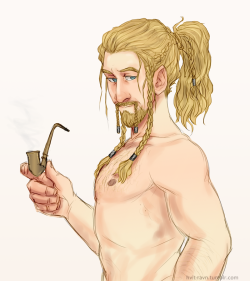 hvit-ravn:   Anonymous asked you: Could you draw more of Fili with his hair up/in a ponytail? I LOVE the way you draw him like that!  as you wish, dear. and thank you! bonus concept sketches with random kili :D 
