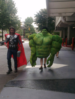 royeah:  8-bitkitten:  denchgang:  never skip leg day  I saw him at dragon*con  Looks like a broccoli with legs :D