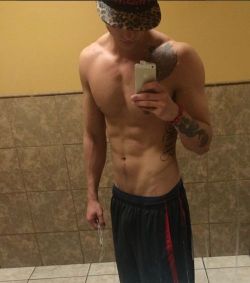 male-celebs-naked:  Cody Saintgnue 1See more here