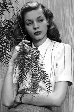 gatabella:  Lauren Bacall, 1940s 