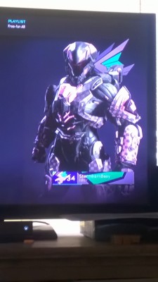 I can’t figure out how to screenshot on XB1 but look at my Spartan!!!It’s a bit hard to tell in this pic but it’s grey and pink with a matching pink visor. I love it :)