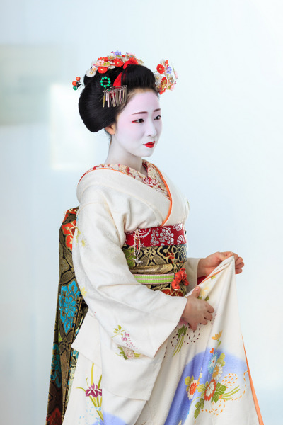 Traditional geisha Tumblr_njrf5wPoBD1ture5co2_400