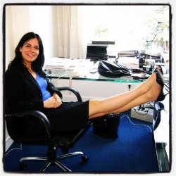 #sexy #secretary #girls #woman #women #teen #teens #mature #maturewife #brune #brunette #legs #legs_real #real_legs #feet #feetfetish #fetichiste #pied #talons #heels #hose #tights #stocking #pantyhose #collantchair #collant