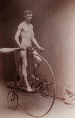 antique-erotic:  vintagehandsomemen: Charles Grafly on his high wheelâ€¦.1880s  This picture may have been taken by Thomas Eakins, Graflyâ€™s tutor and friend at the Pennsylvania Academy of the Fine Arts, where he later became Instructor in Sculpture.