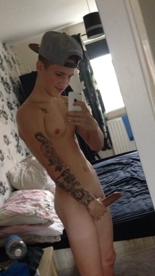 glasgowboys:  tom19671:  He’s one hot fit scally lad id looks dirty as fuck  Stunning … sexy as fuck