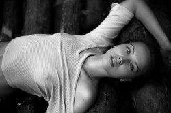 noir-d-amour:   Irina Nekludova   Not Quite Naked