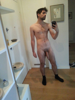 guysinshortsandsocksxxx:  You know they are hot