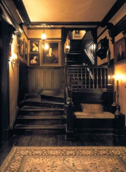 theenglishladye:  Practical Magic Staircase by Roman and Williams Buildings and Interiors 