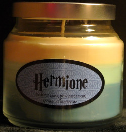 themamakhaleesi:  harlowdarlin:  alora-witch:  smile-youre-amazing:  fandlemonium:  Hermione Granger inspired scented candle! Scents are layered, from top to bottom: new parchment, fresh cut grass, and spearmint. Click image to purchase!  I LOVE THIS