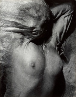 hotparade:  Erwin Blumenfeld - Nude Under Wet Silk, Paris, circa 1937 