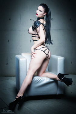 darkangelsbride:  “Sister sinister” Photo by Thomas Burggraf 