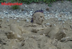 mudpunker:Mudpunker play in mud