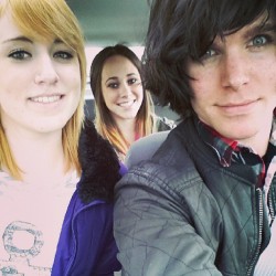 onision:  Happy :)  D'awww it does my heart good to see so many smiling faces. Really cute. &lt;3