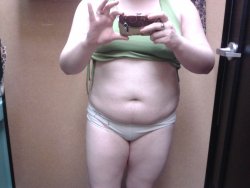 tummyproject:  I took a photo in the dressing room for you all this evening. Iâ€™m not liking what I see today, so I figured Iâ€™d put myself out there. I need to remember that I have nothing to be ashamed of. When nothing fits or looks good, always remem