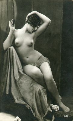 Erotica vintage classic retro nudes